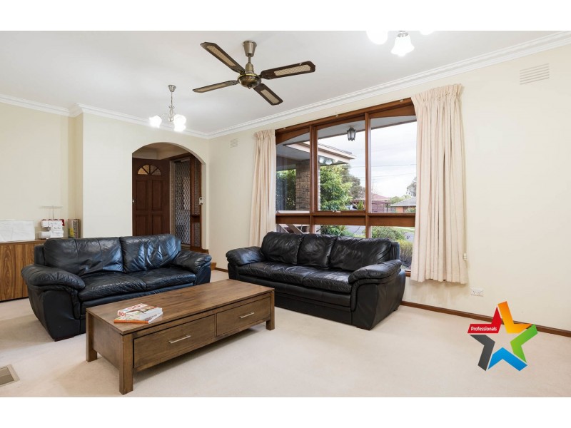 5 Ross Pincott Drive, Mooroolbark VIC 3138
