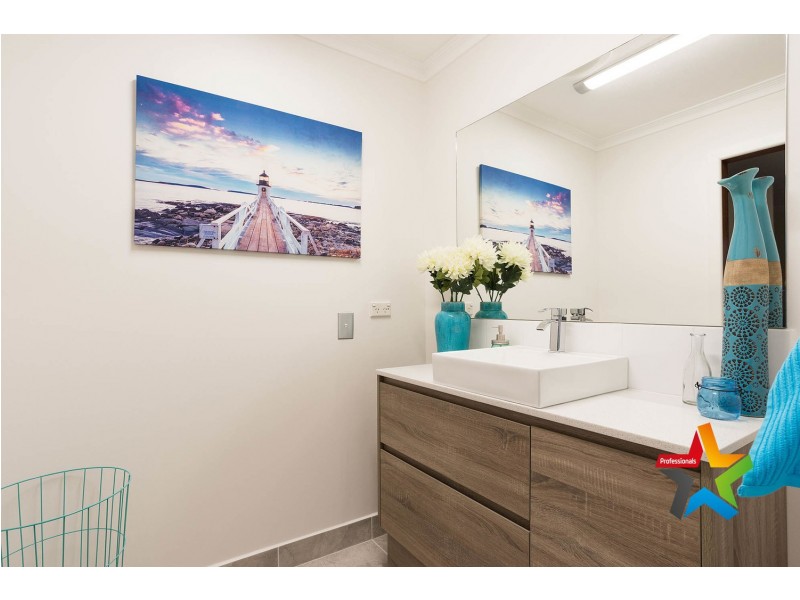 5 Ross Pincott Drive, Mooroolbark VIC 3138