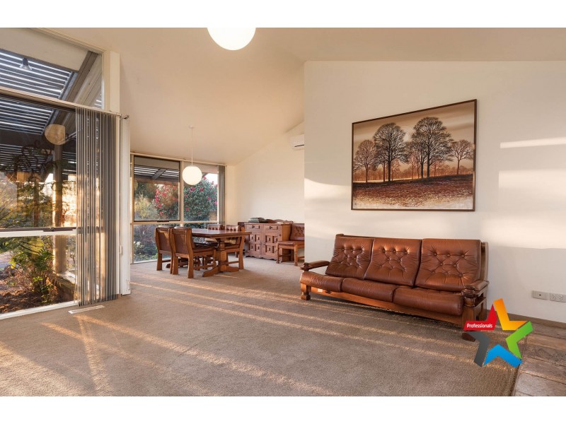 182 Hayrick Lane, Mooroolbark VIC 3138