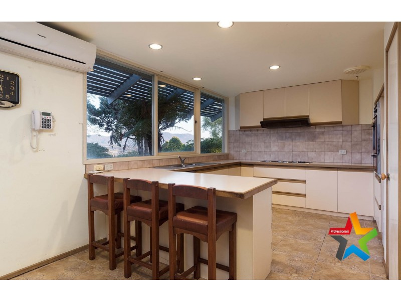 182 Hayrick Lane, Mooroolbark VIC 3138
