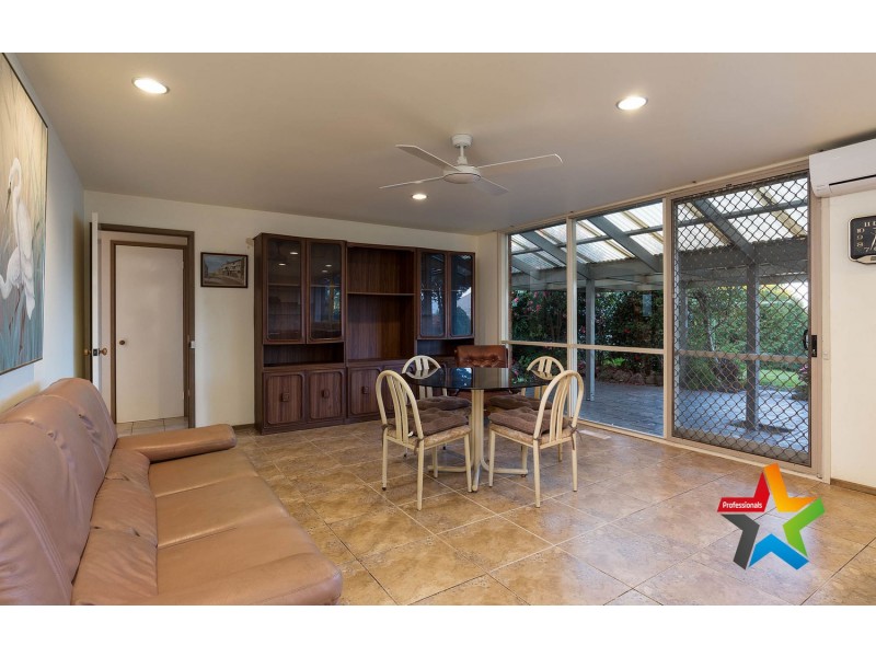 182 Hayrick Lane, Mooroolbark VIC 3138