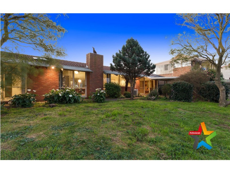 182 Hayrick Lane, Mooroolbark VIC 3138