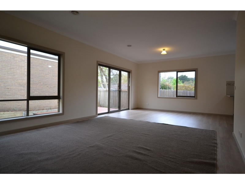 2/5 Alex Court, Mooroolbark VIC 3138