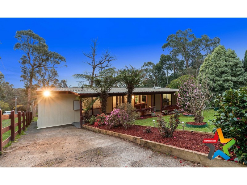 16 Fuller Road, Mount Evelyn VIC 3796