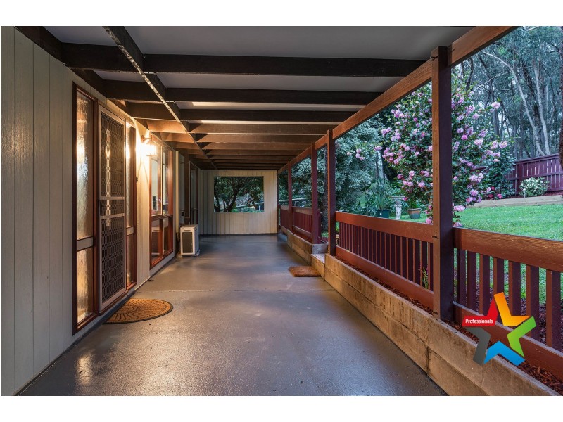 16 Fuller Road, Mount Evelyn VIC 3796