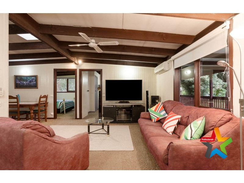 16 Fuller Road, Mount Evelyn VIC 3796