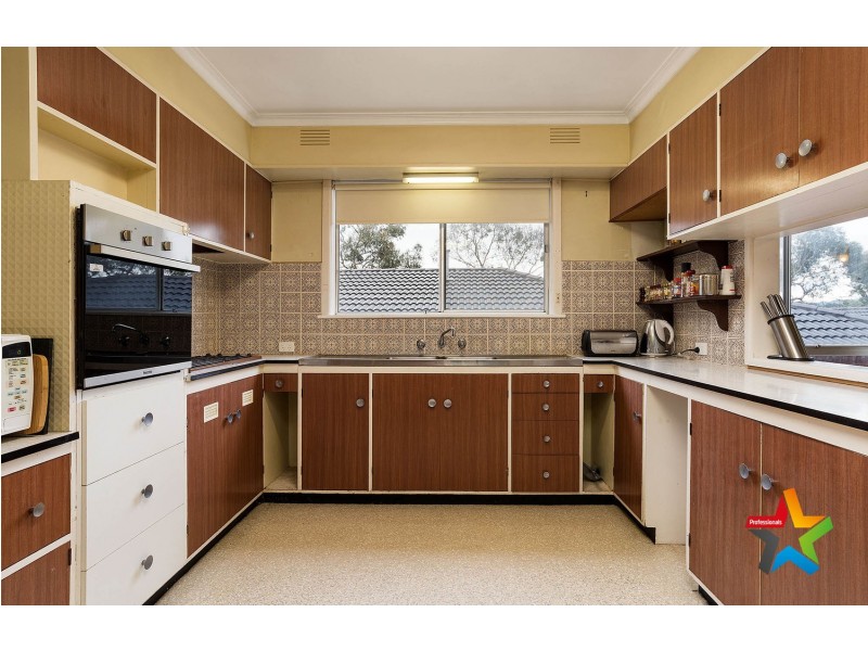 42 Felix Grove, Mooroolbark VIC 3138