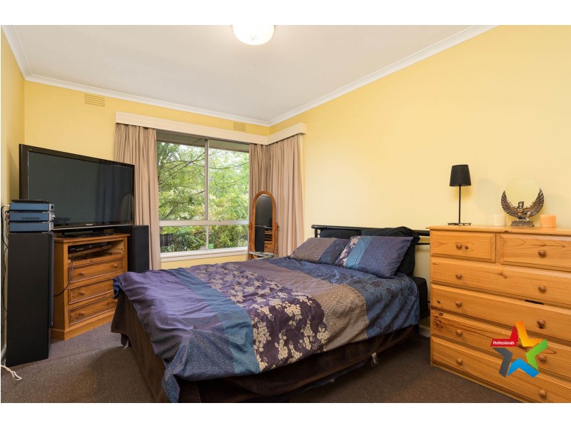 42 Felix Grove, Mooroolbark VIC 3138