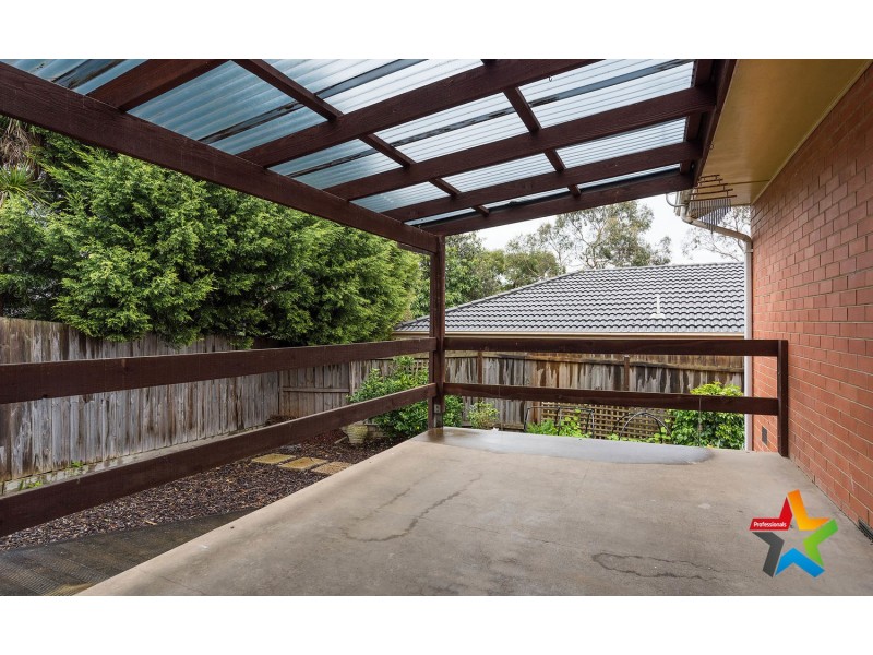 42 Felix Grove, Mooroolbark VIC 3138