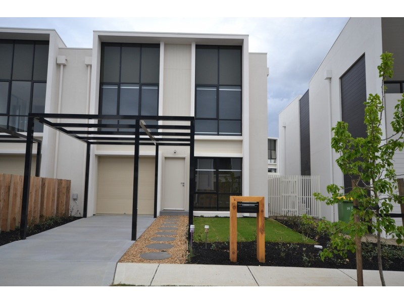 18 Belsay Chase, Chirnside Park VIC 3116