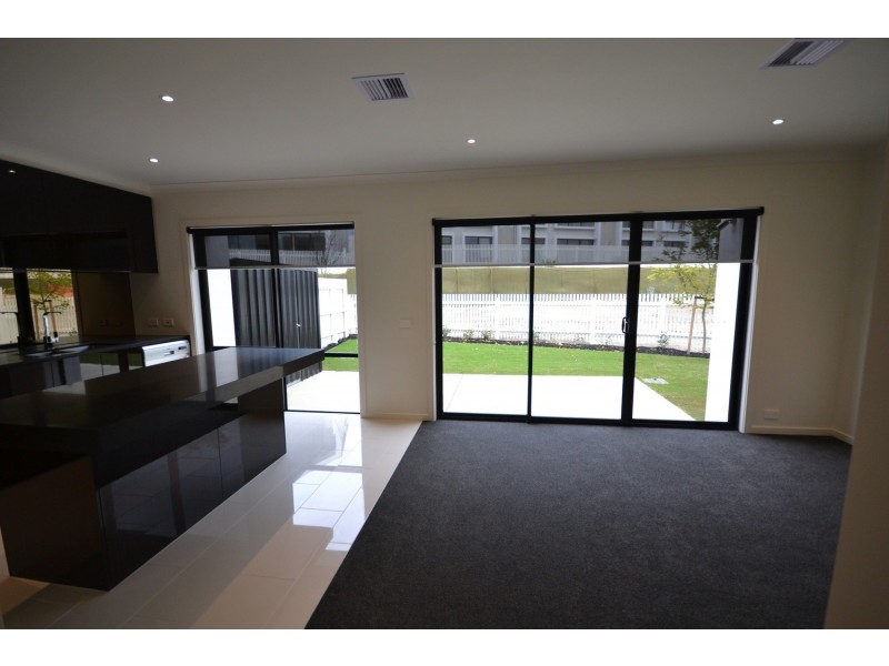 18 Belsay Chase, Chirnside Park VIC 3116
