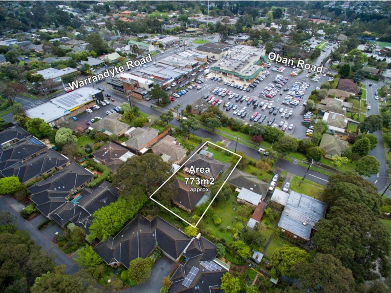 8 Dickson Crescent, Ringwood North VIC 3134