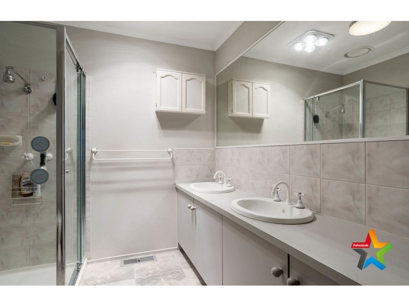 22 The Circuit, Lilydale VIC 3140