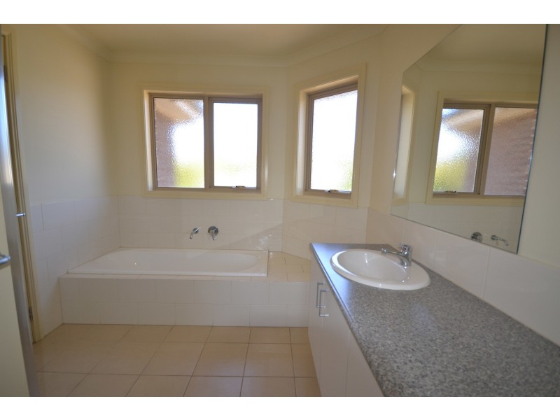 5/4-6 Cambridge Road, Mooroolbark VIC 3138