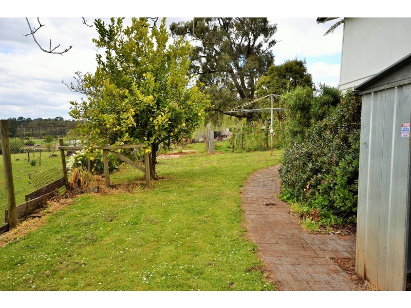 20 School Road, Silvan VIC 3795