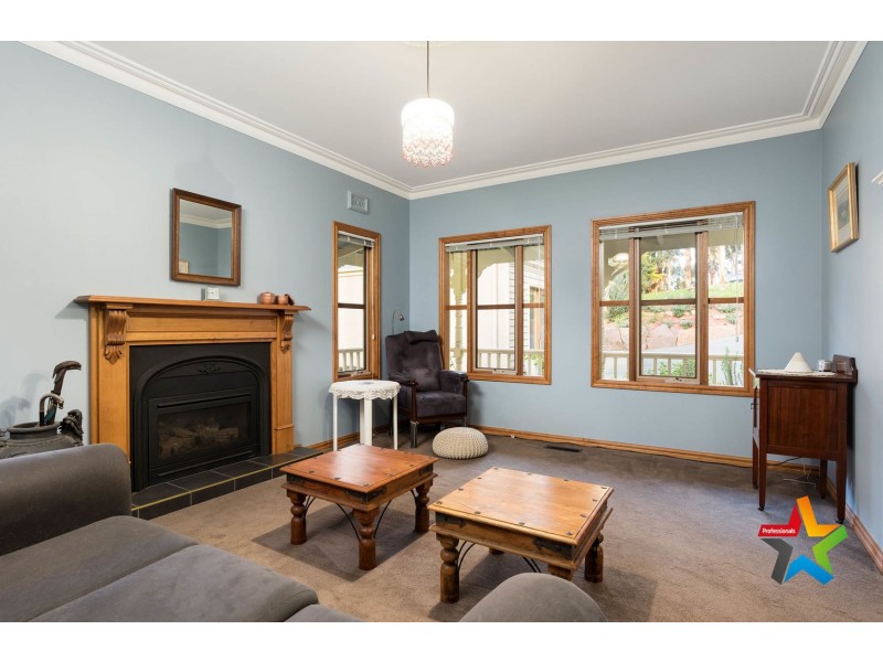 84 Inverness Road, Kalorama VIC 3766
