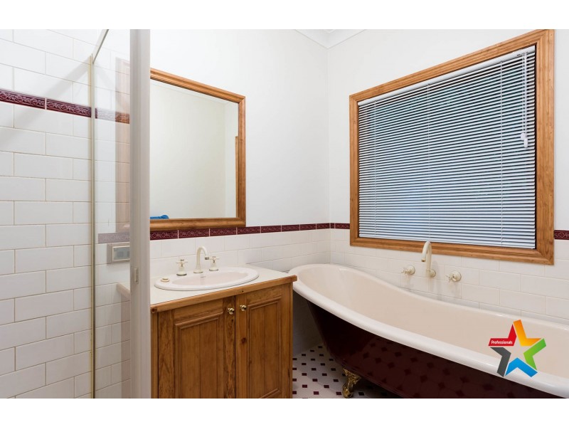 84 Inverness Road, Kalorama VIC 3766