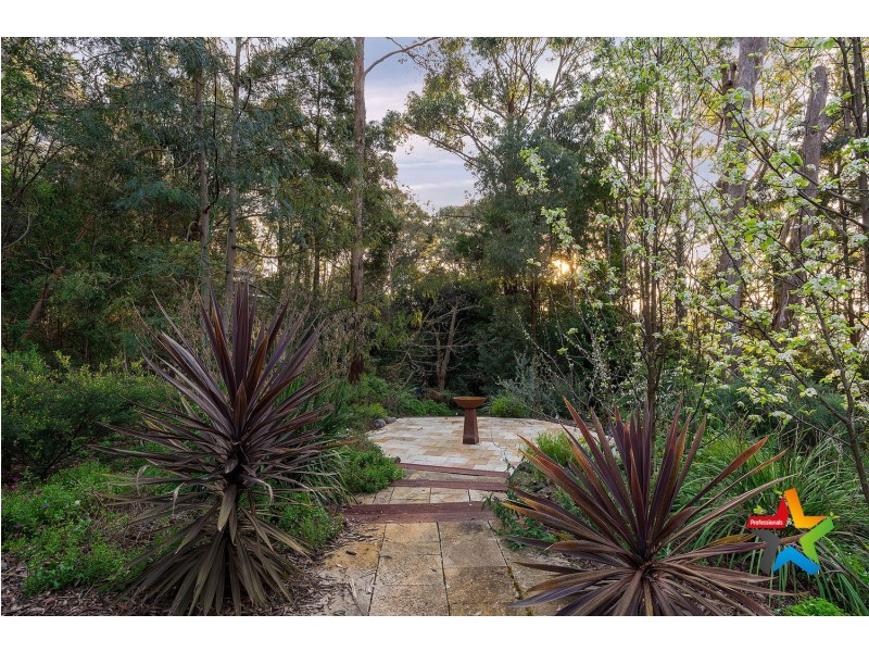 84 Inverness Road, Kalorama VIC 3766