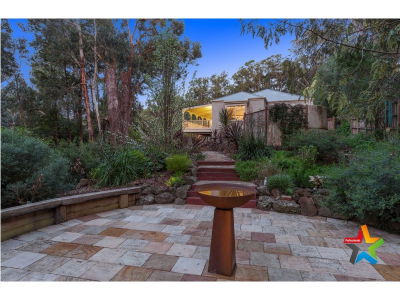 84 Inverness Road, Kalorama VIC 3766