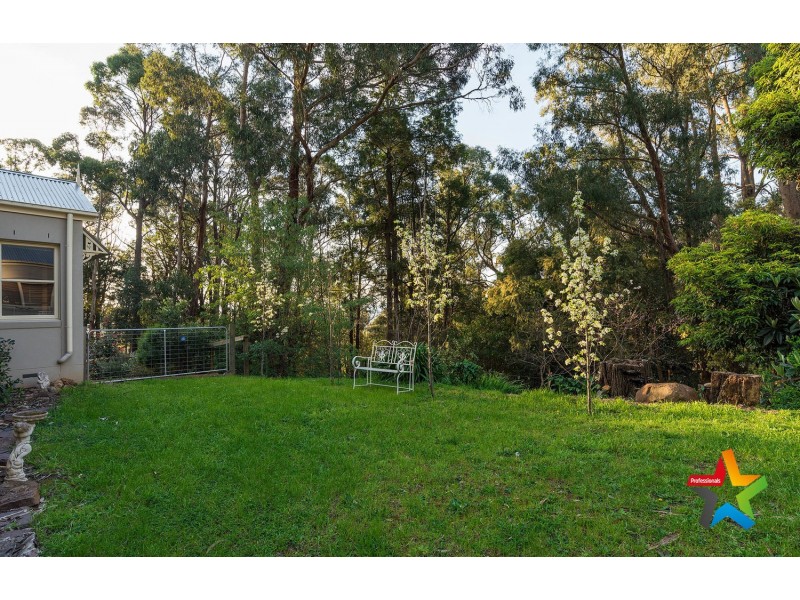 84 Inverness Road, Kalorama VIC 3766