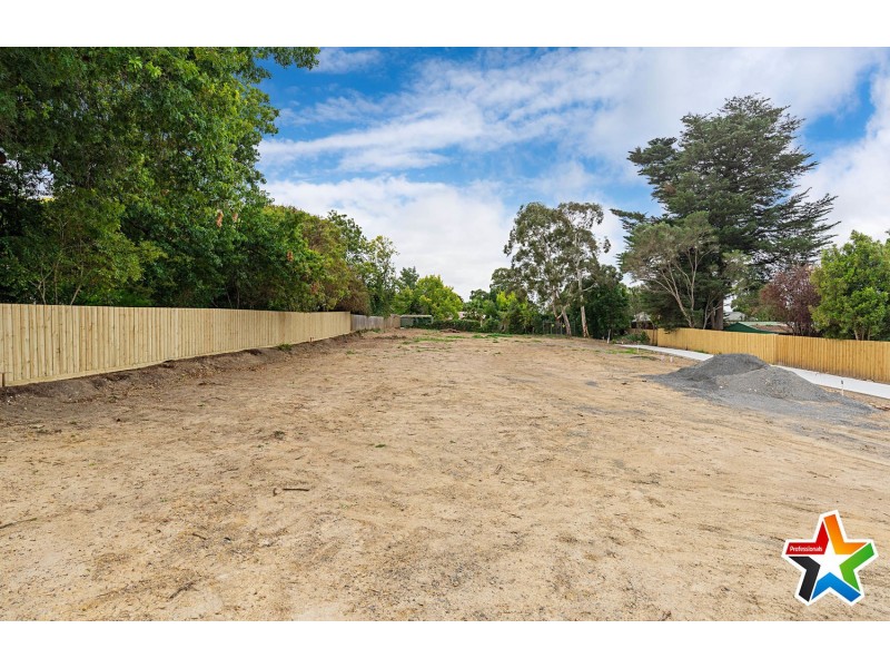 345-347 Mount Dandenong Road, Croydon VIC 3136