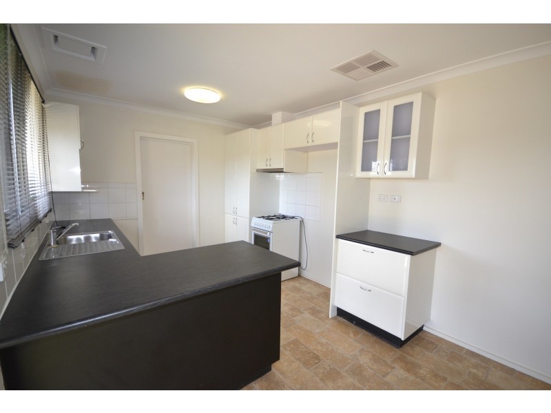 17 Wallace Way, Mooroolbark VIC 3138