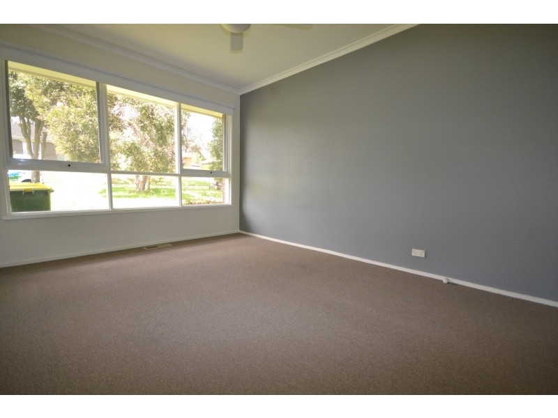 17 Wallace Way, Mooroolbark VIC 3138