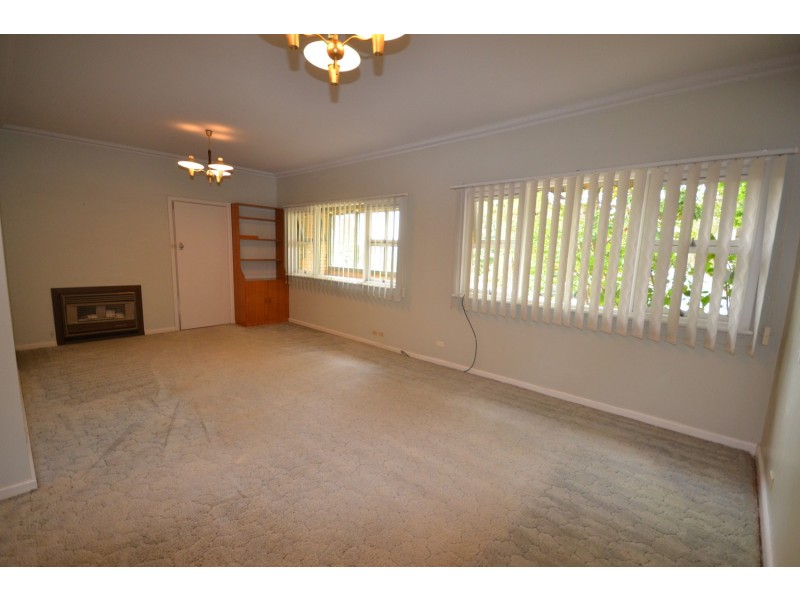 18 Charles Street, Mooroolbark VIC 3138