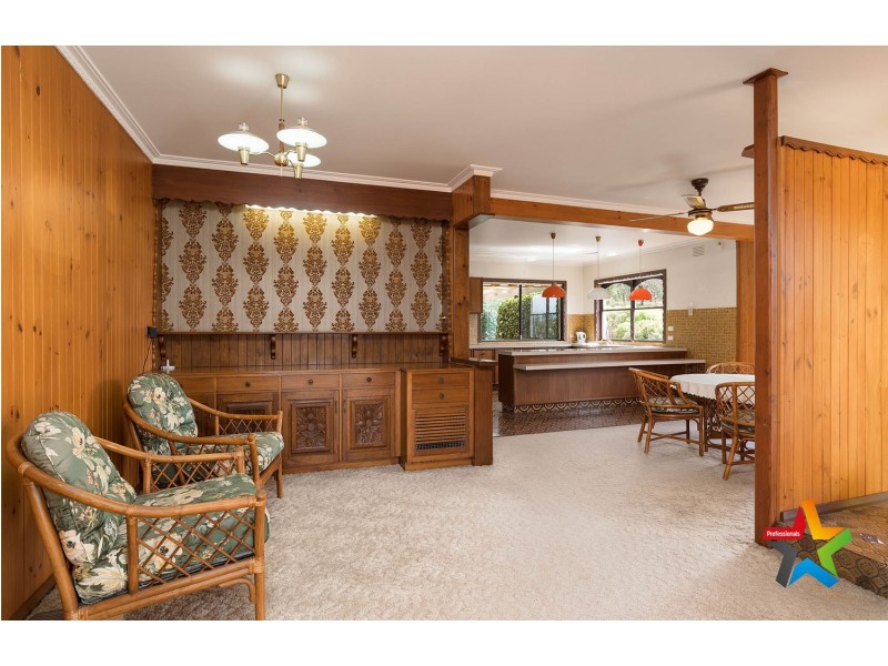 15 Neuparth Road, Croydon North VIC 3136