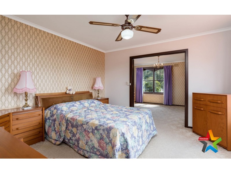 15 Neuparth Road, Croydon North VIC 3136