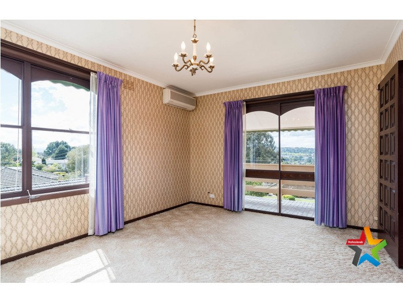 15 Neuparth Road, Croydon North VIC 3136