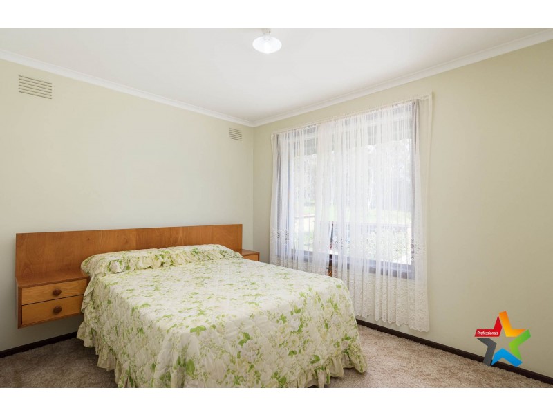 15 Neuparth Road, Croydon North VIC 3136