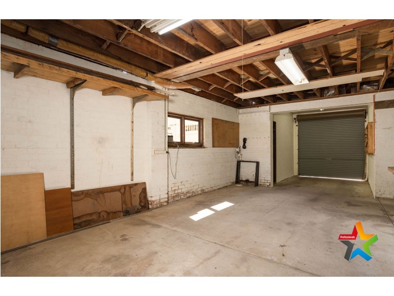 15 Neuparth Road, Croydon North VIC 3136