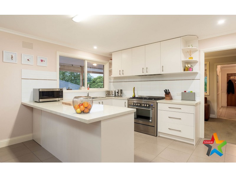 15 Coolaroo Court, Mooroolbark VIC 3138