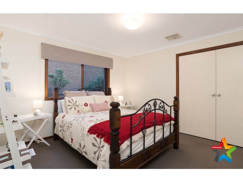 15 Coolaroo Court, Mooroolbark VIC 3138