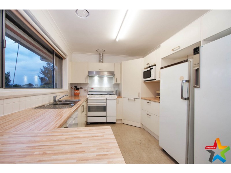 1 Wallace Way, Mooroolbark VIC 3138