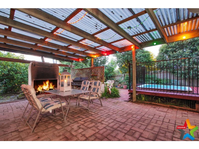 1 Wallace Way, Mooroolbark VIC 3138