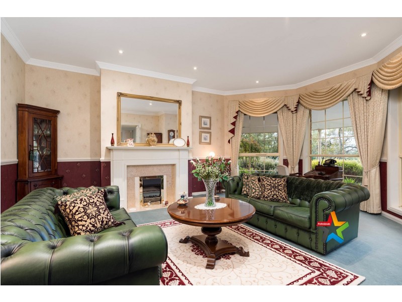 27-29 Lily Avenue, Mount Evelyn VIC 3796