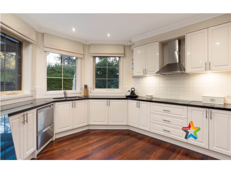 27-29 Lily Avenue, Mount Evelyn VIC 3796