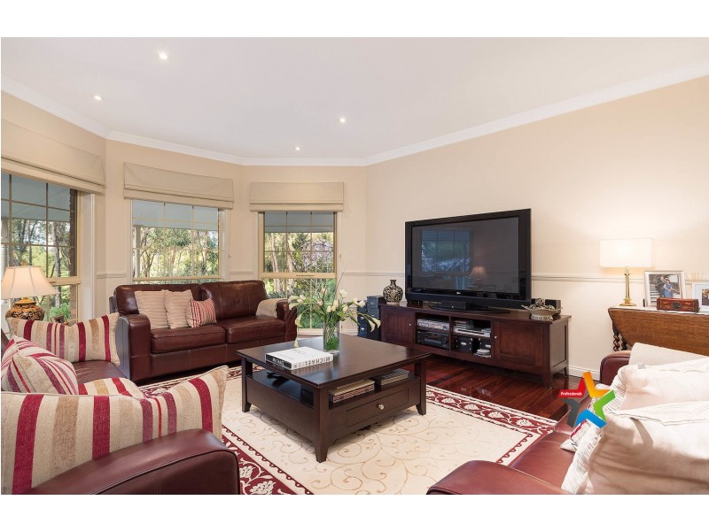 27-29 Lily Avenue, Mount Evelyn VIC 3796