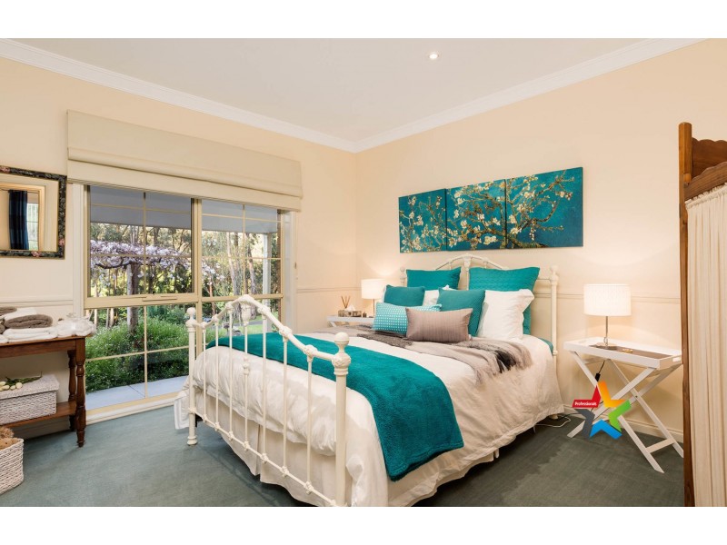 27-29 Lily Avenue, Mount Evelyn VIC 3796