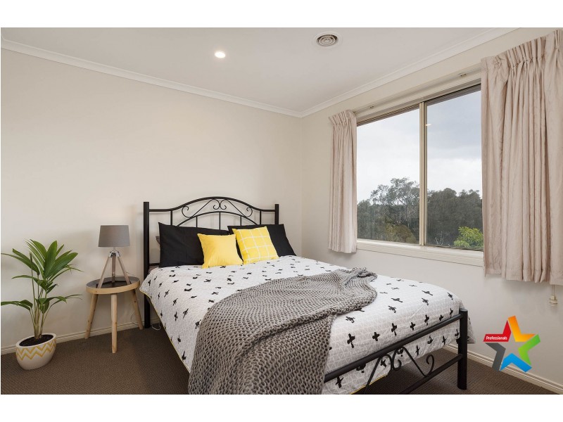 57-59 Eskdale Drive, Croydon Hills VIC 3136