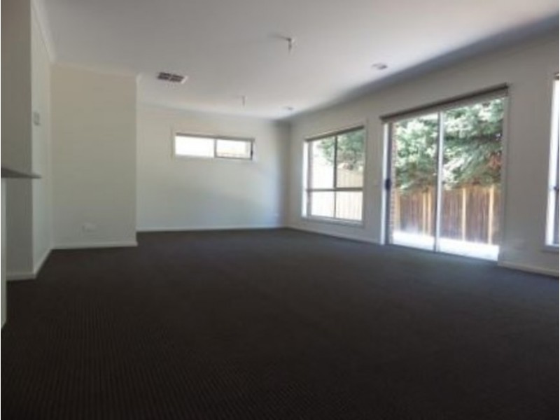 25 Tanika Circuit, Croydon VIC 3136