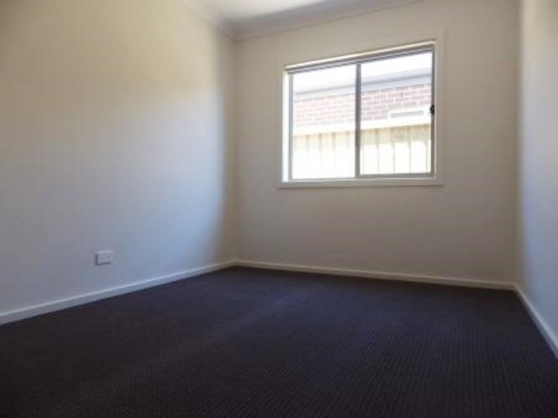 25 Tanika Circuit, Croydon VIC 3136