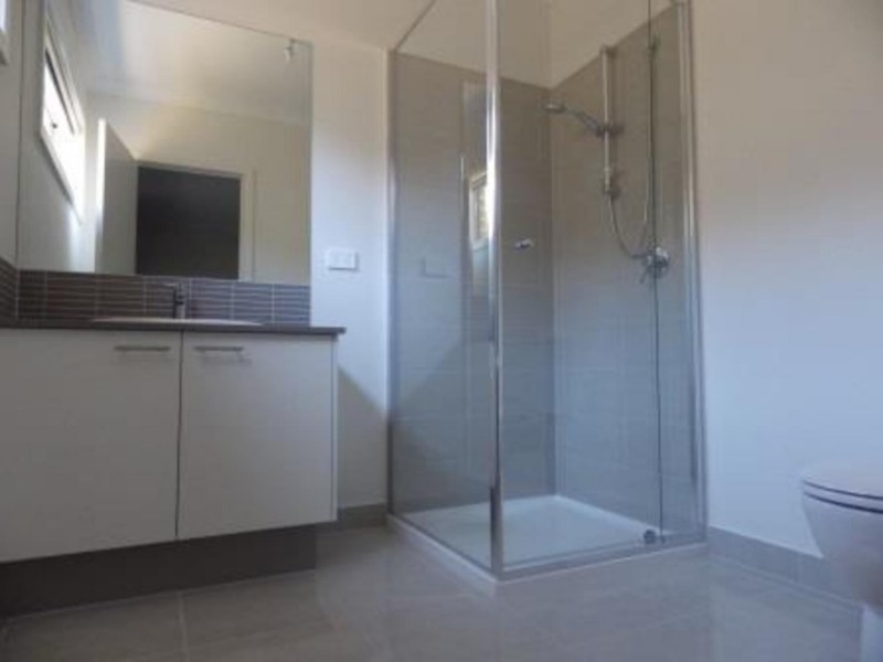 25 Tanika Circuit, Croydon VIC 3136