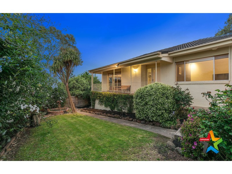 2 Hollyoak Haven, Chirnside Park VIC 3116