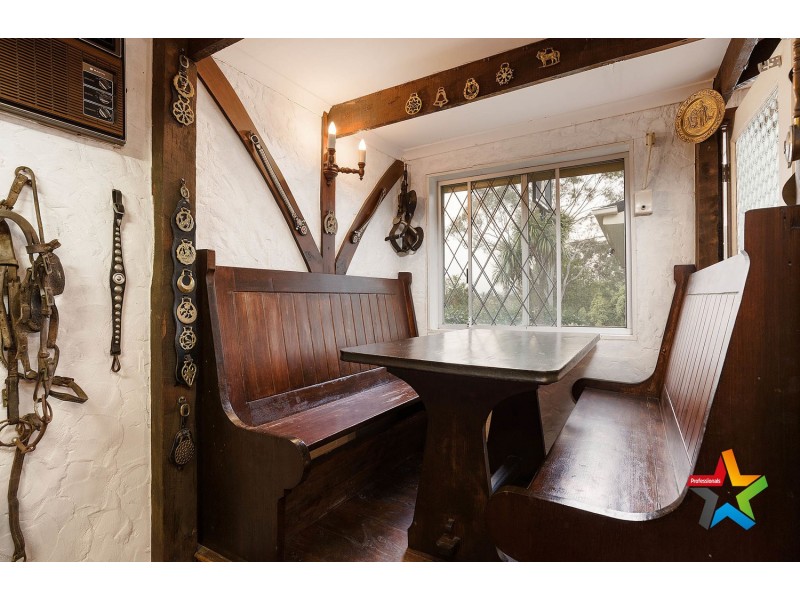 2 Hollyoak Haven, Chirnside Park VIC 3116