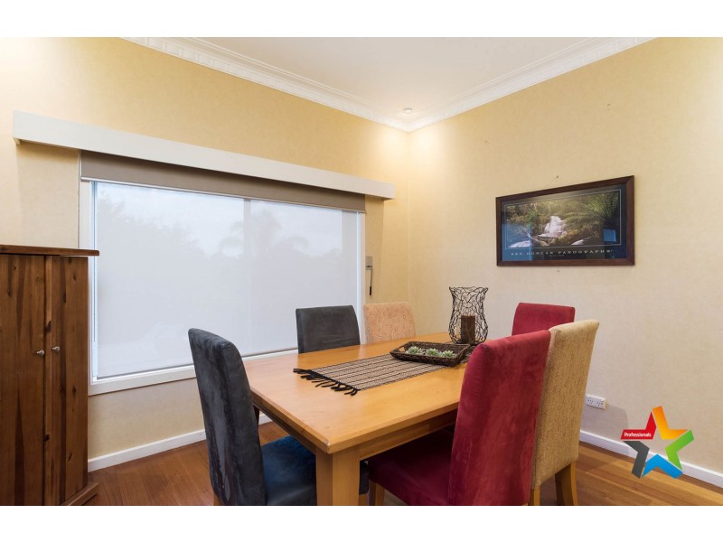 2 Hollyoak Haven, Chirnside Park VIC 3116