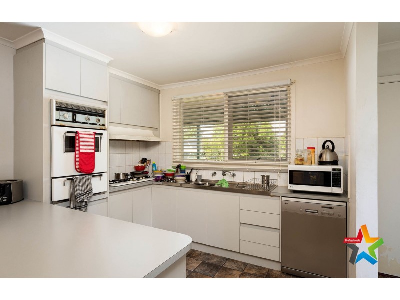 2 Orna Street, Ferntree Gully VIC 3156