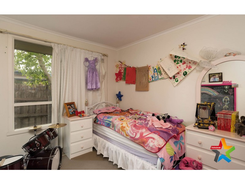 2 Orna Street, Ferntree Gully VIC 3156